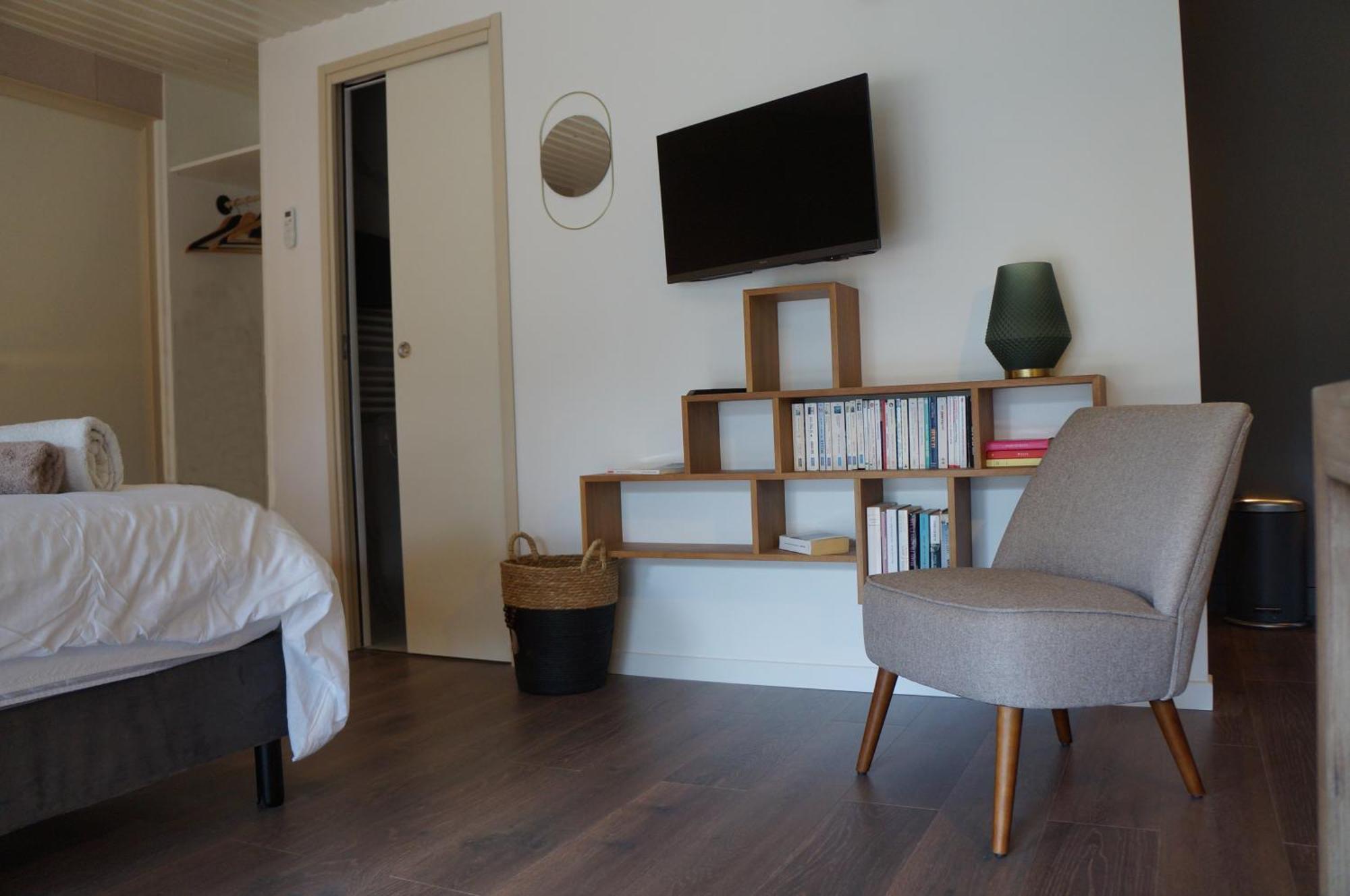 Couette-café Mimis House *